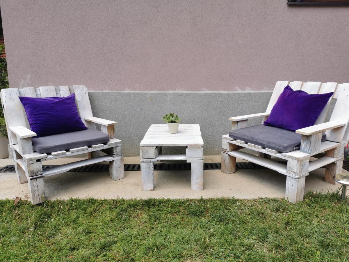 Apartmani La Grande Motte Vrdnik Ngoại thất bức ảnh